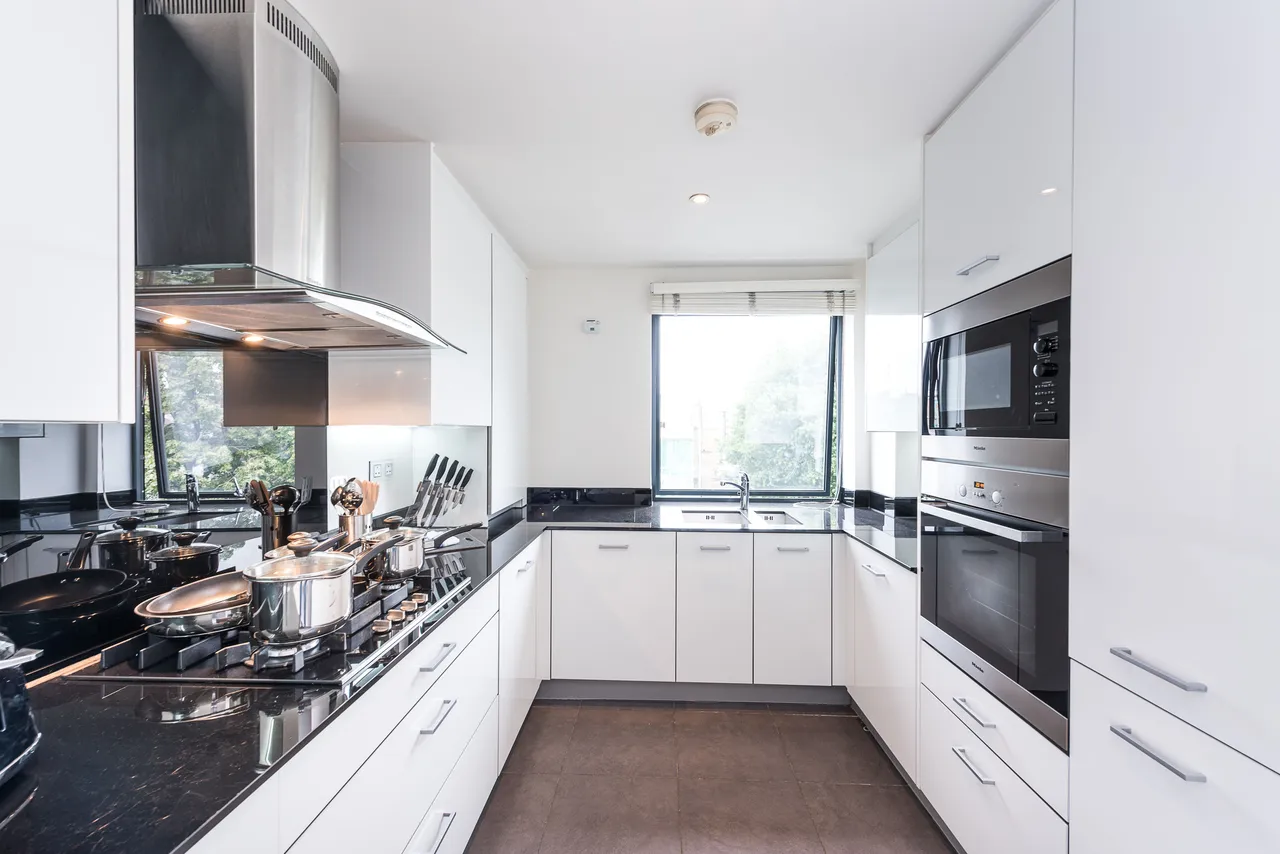 Flat 15, 161 Fulham Road, London, photo 7