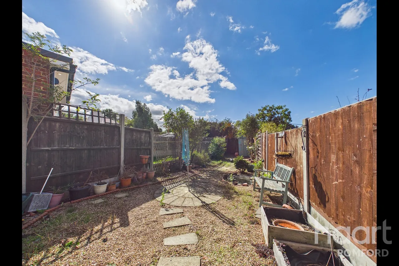 Linley Crescent, Romford, RM7, photo 14