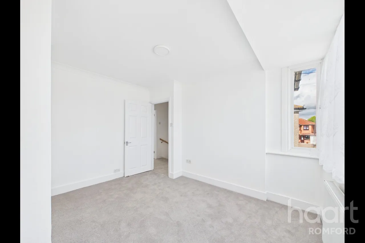 Linley Crescent, Romford, RM7, photo 10