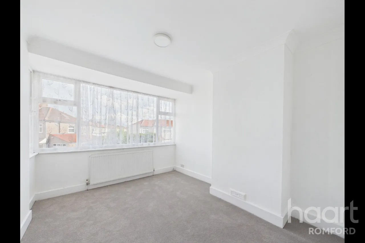 Linley Crescent, Romford, RM7, photo 9