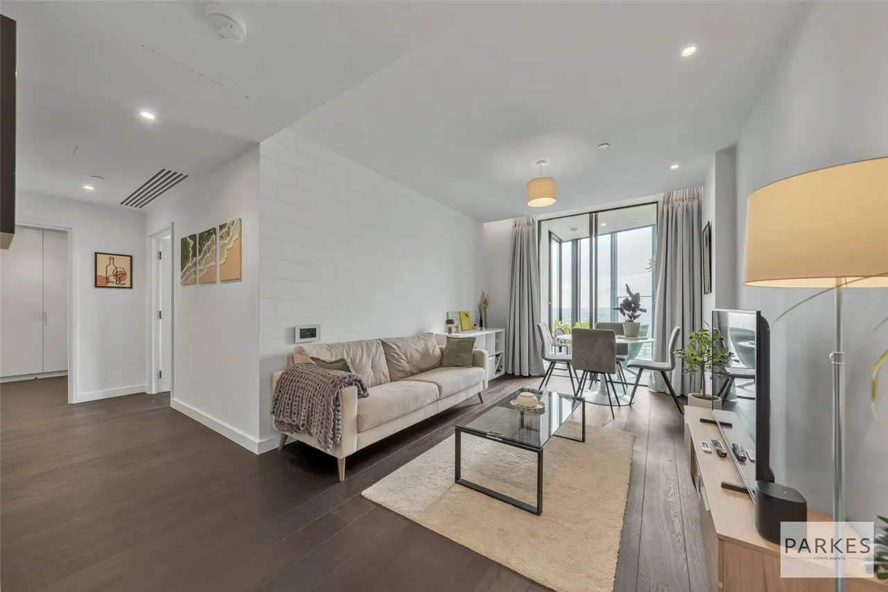 2 bed flat for sale — Bondway, London, SW8 1GS