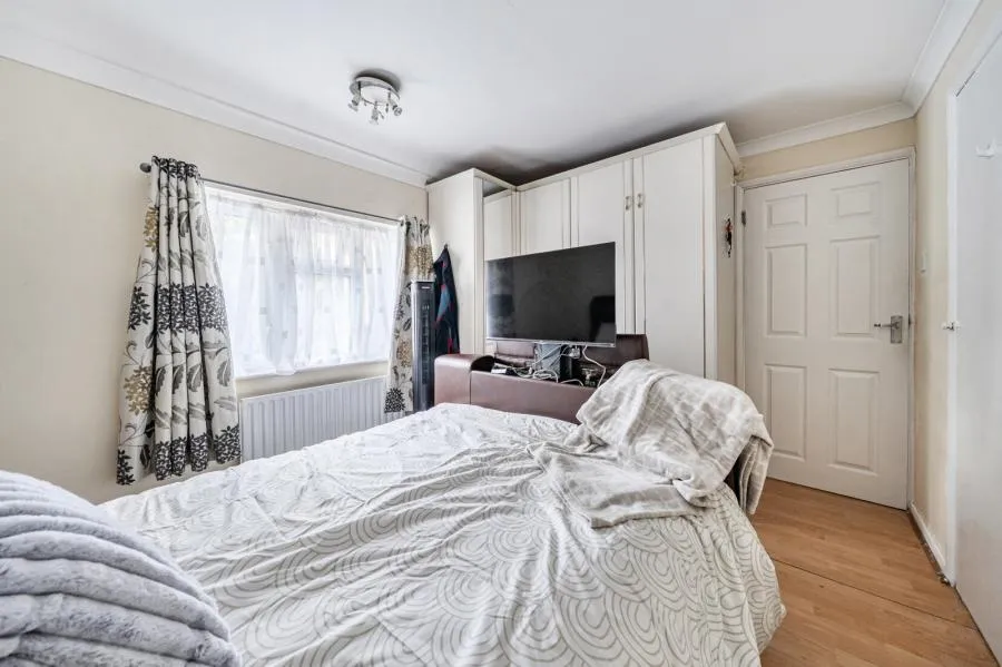 Larch Close, Camberley, GU15, photo 12
