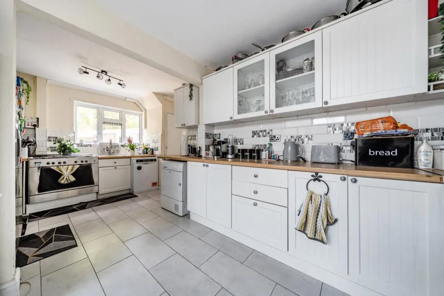 Larch Close, Camberley, GU15, photo 6