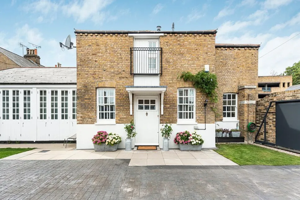 3 bed house for sale, Priory Hill, Dartford, DA1