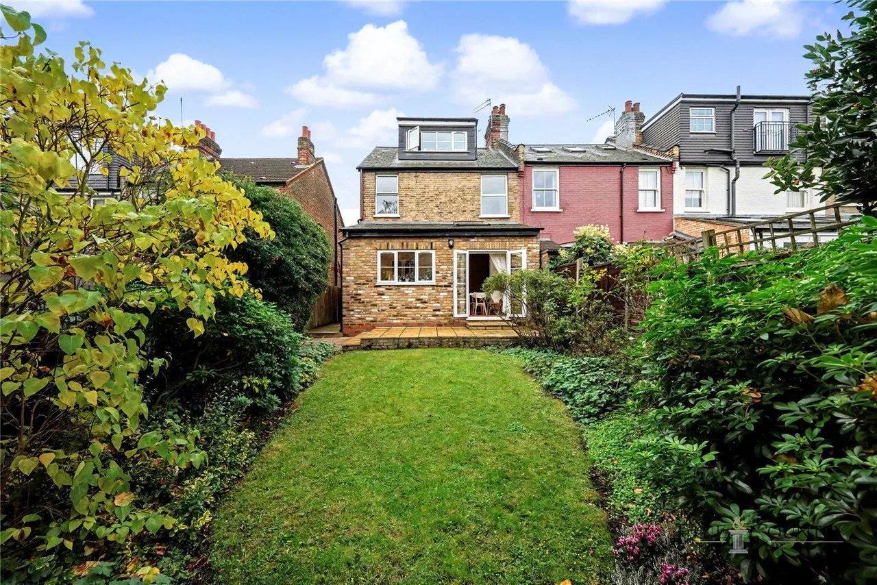 Dewsbury Road, London, photo 22