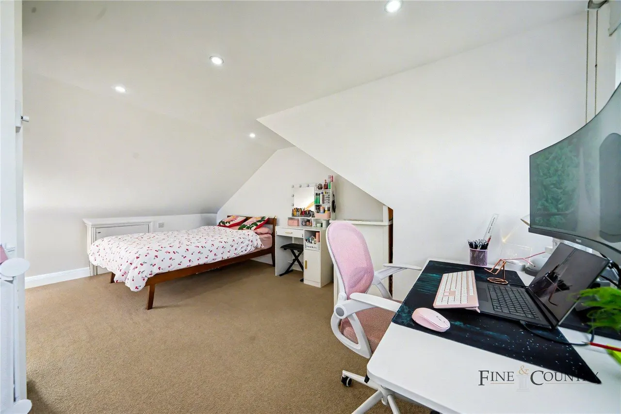 Dewsbury Road, London, photo 18