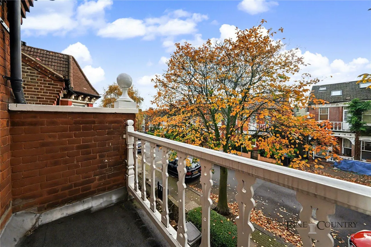 Dewsbury Road, London, photo 16