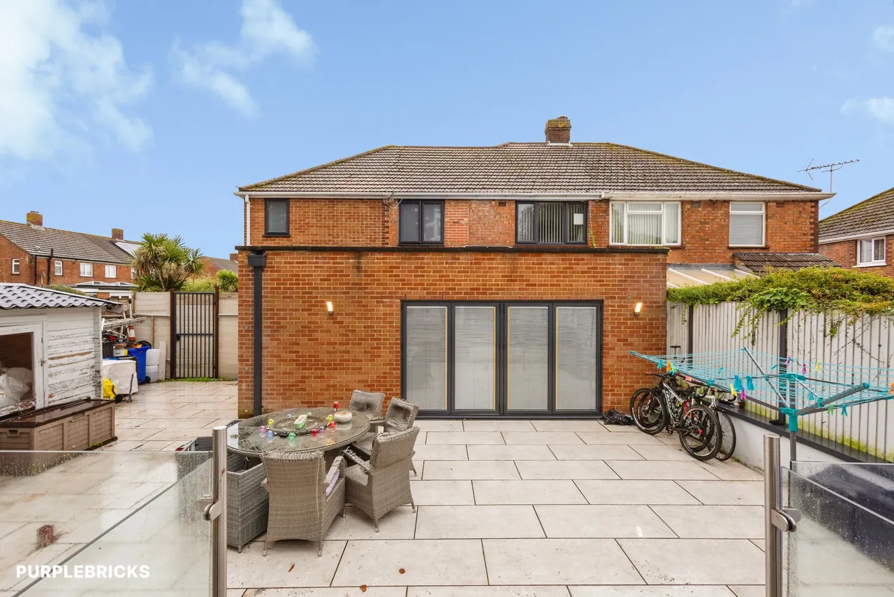 Wigan Crescent, Bedhampton, PO9, photo 8