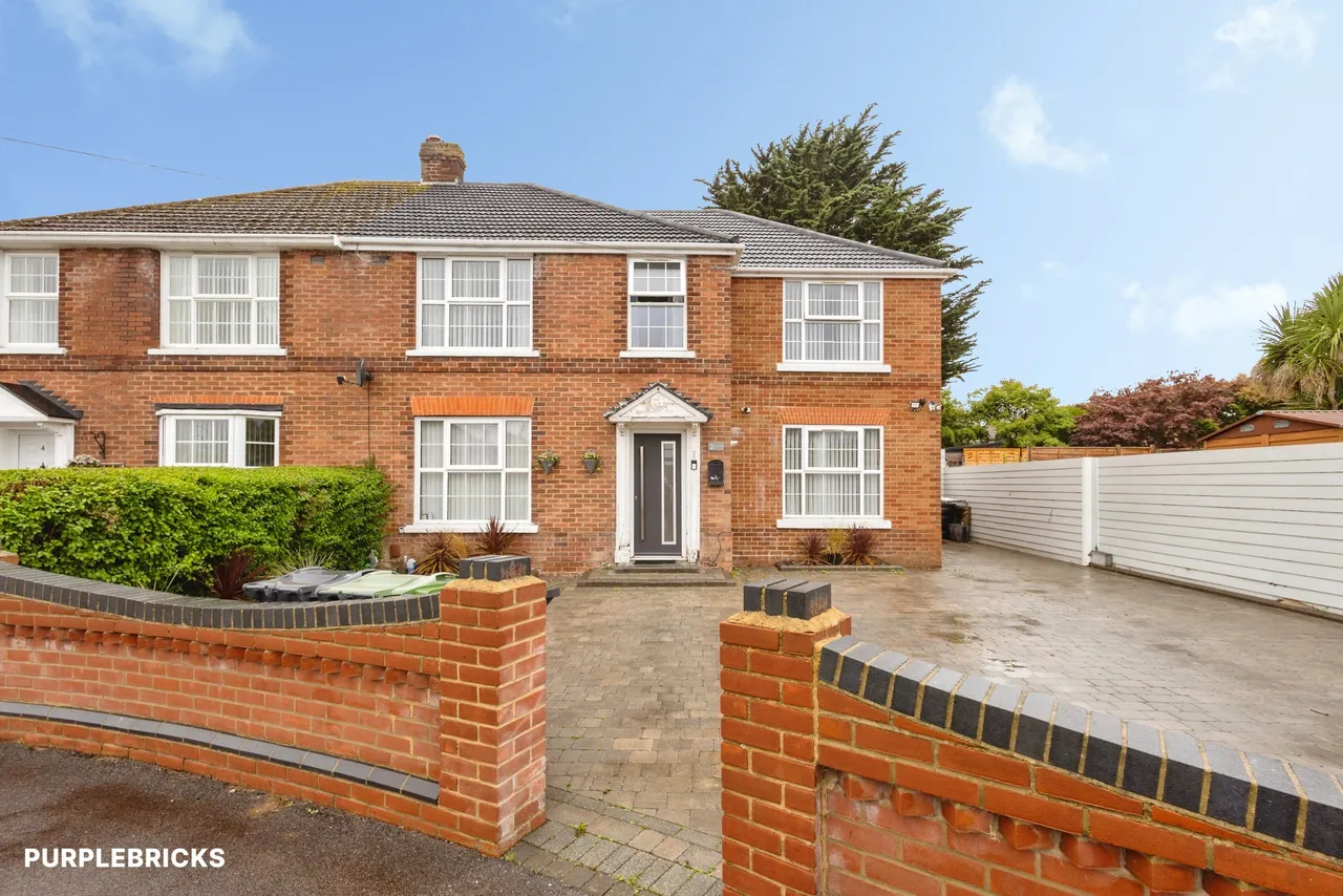 Wigan Crescent, Bedhampton, PO9, photo 4