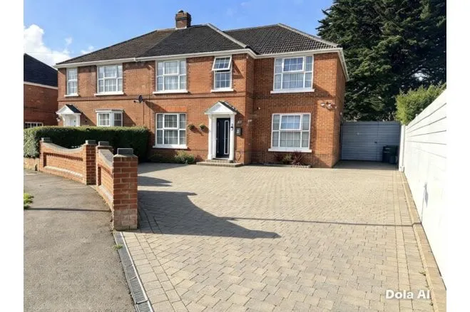 Wigan Crescent, Bedhampton, PO9, photo 2