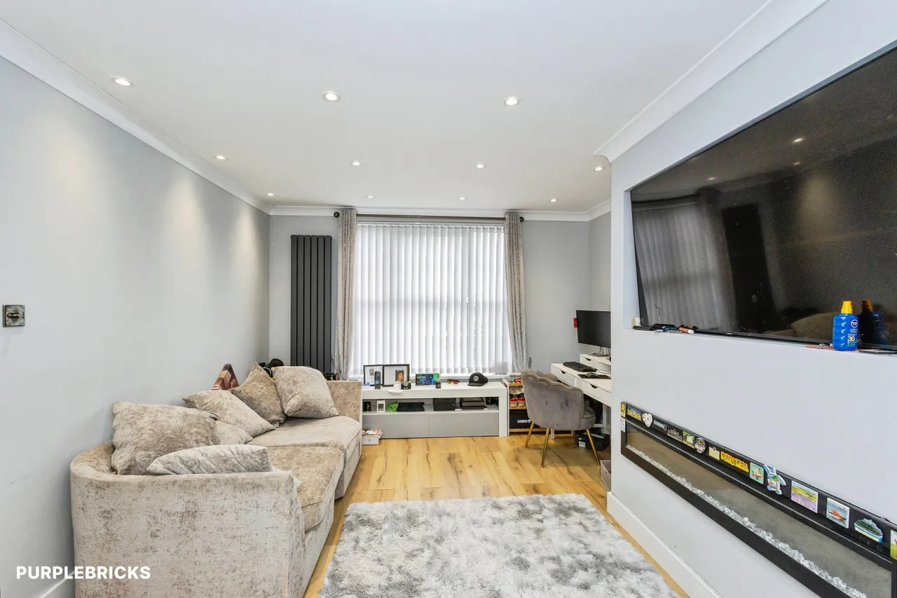 Wigan Crescent, Bedhampton, PO9, photo 21
