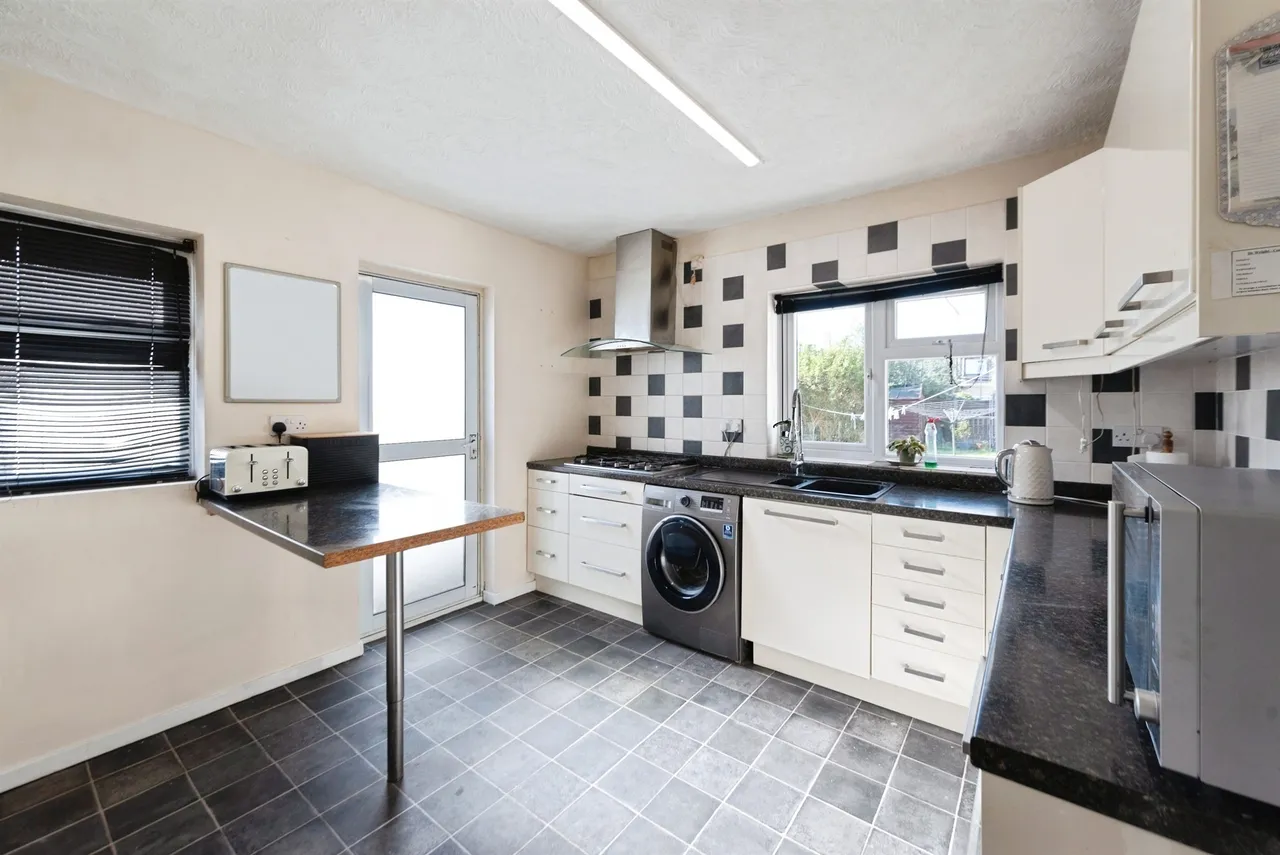 Silverdale Drive, Waterlooville, photo 5