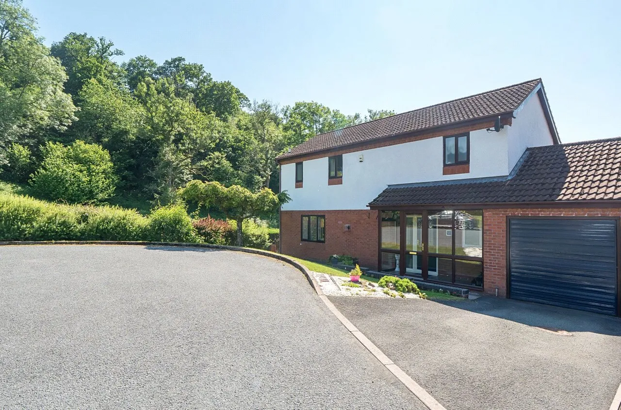 Woodlands, Cefnllys Lane, Llandrindod Wells, Powys, LD1 5DE, photo 18