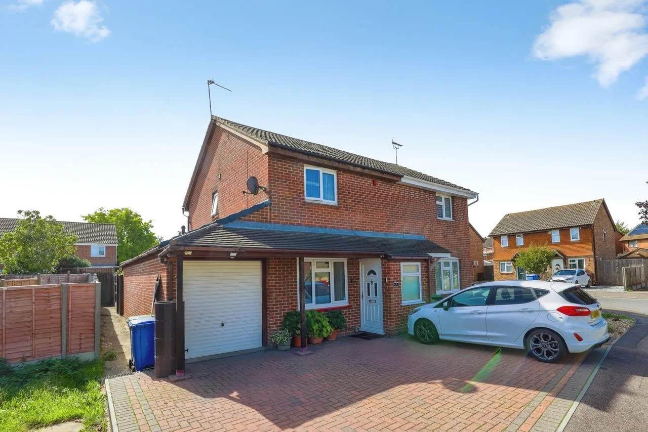 3 bed house for sale, Diligent Drive, Sittingbourne, ME10