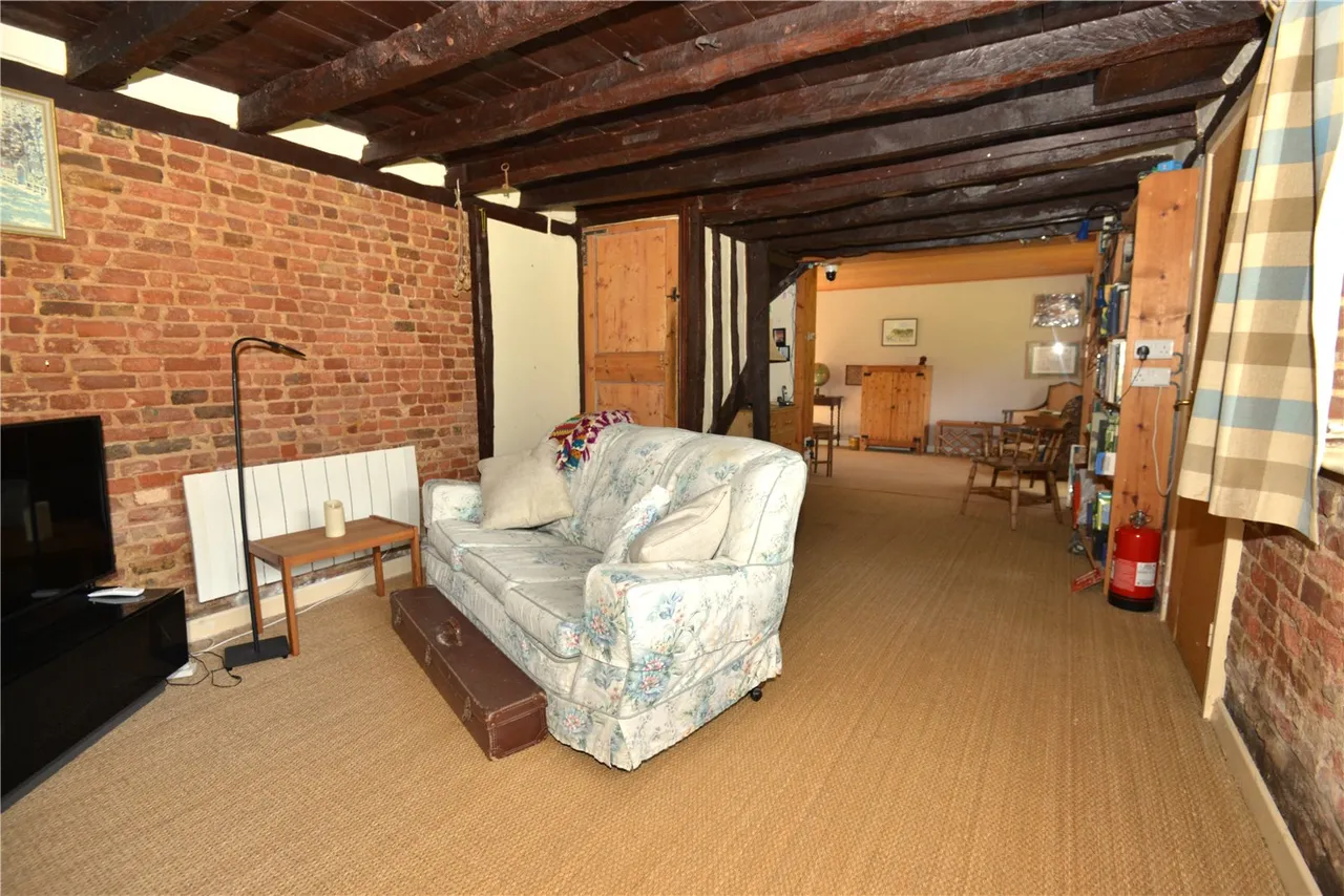Rockbourne Road, Sandleheath, Fordingbridge, Hampshire, SP6 1QF, photo 8