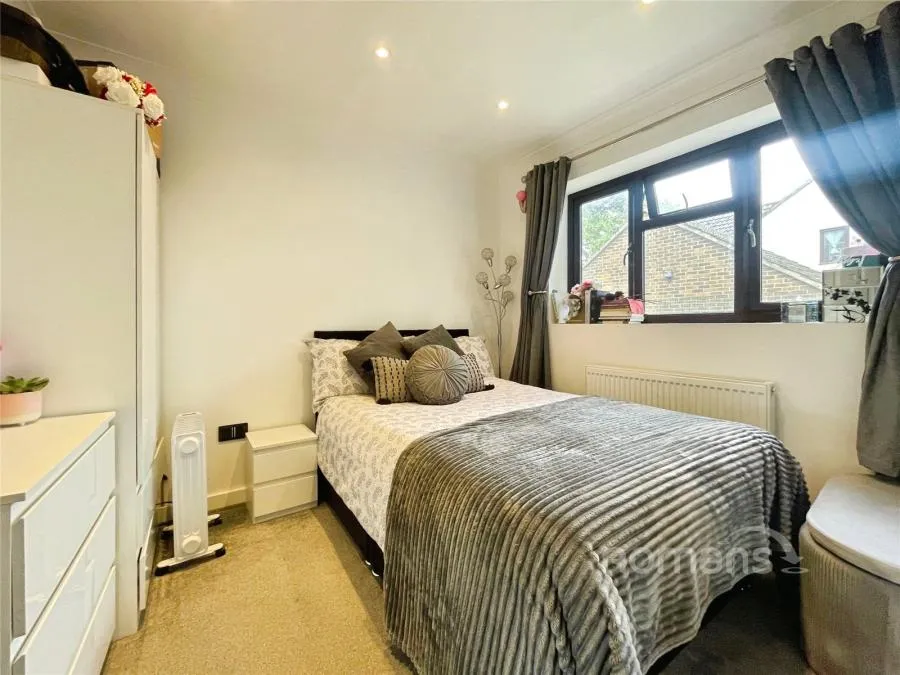 Nursery Gardens, Winchester, SO22, photo 7