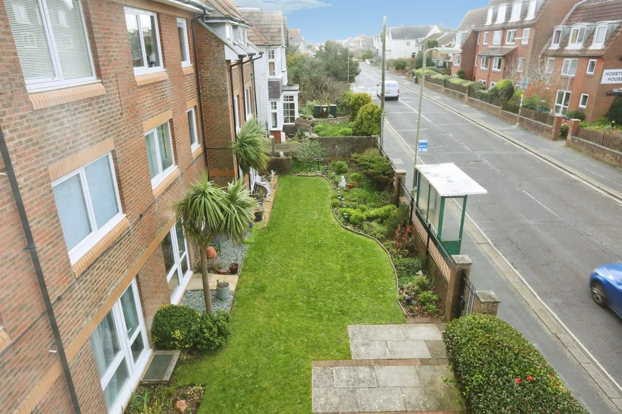 High Street, Lee-On-The-Solent, photo 9