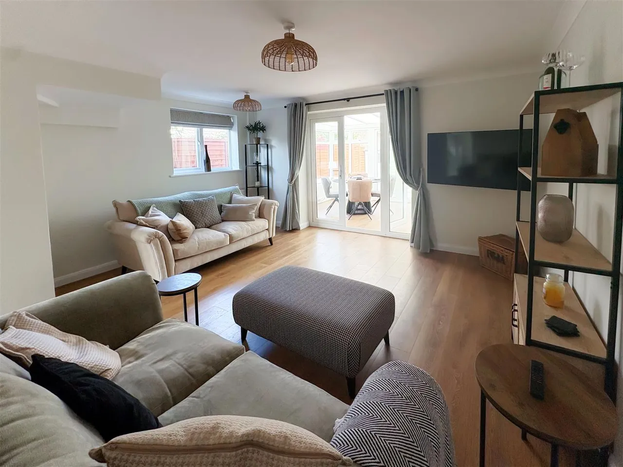 Ascot Way, Rustington, photo 2