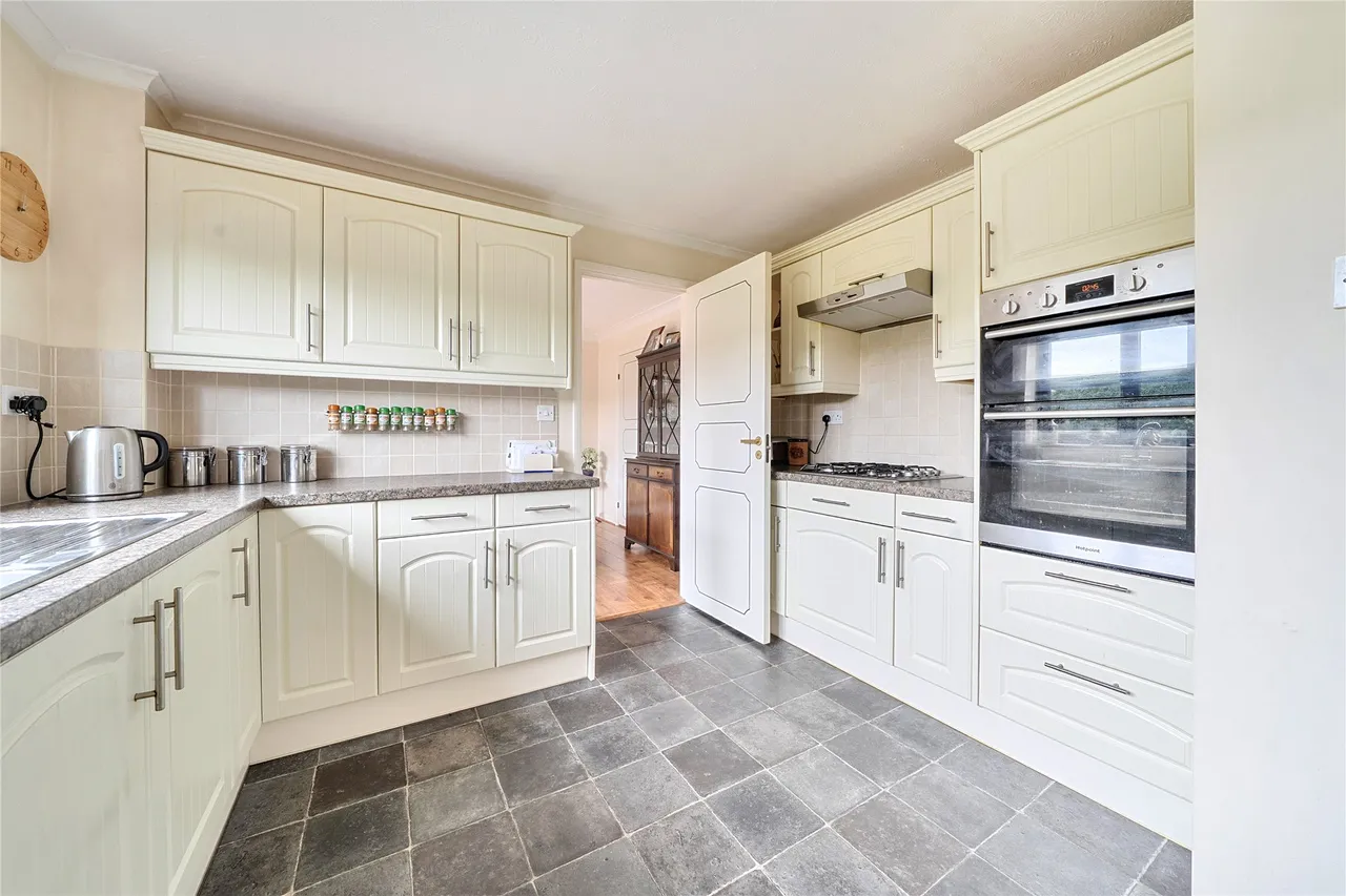 Hawkswood, Olney, MK46, photo 8