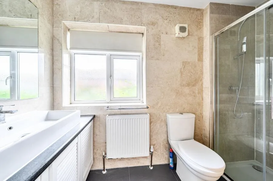 Hillcrest Gardens, London, N3, photo 18
