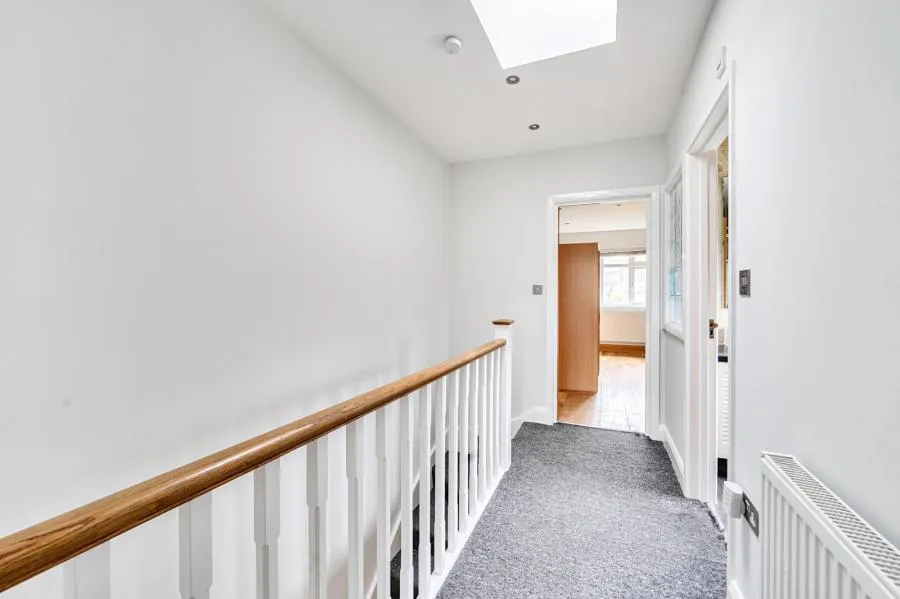 Hillcrest Gardens, London, N3, photo 10