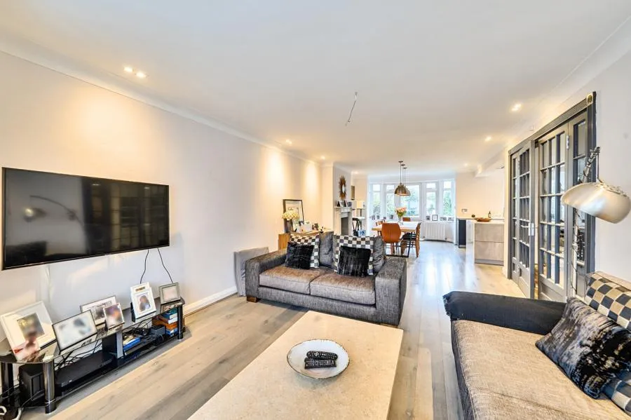 Hillcrest Gardens, London, N3, photo 4