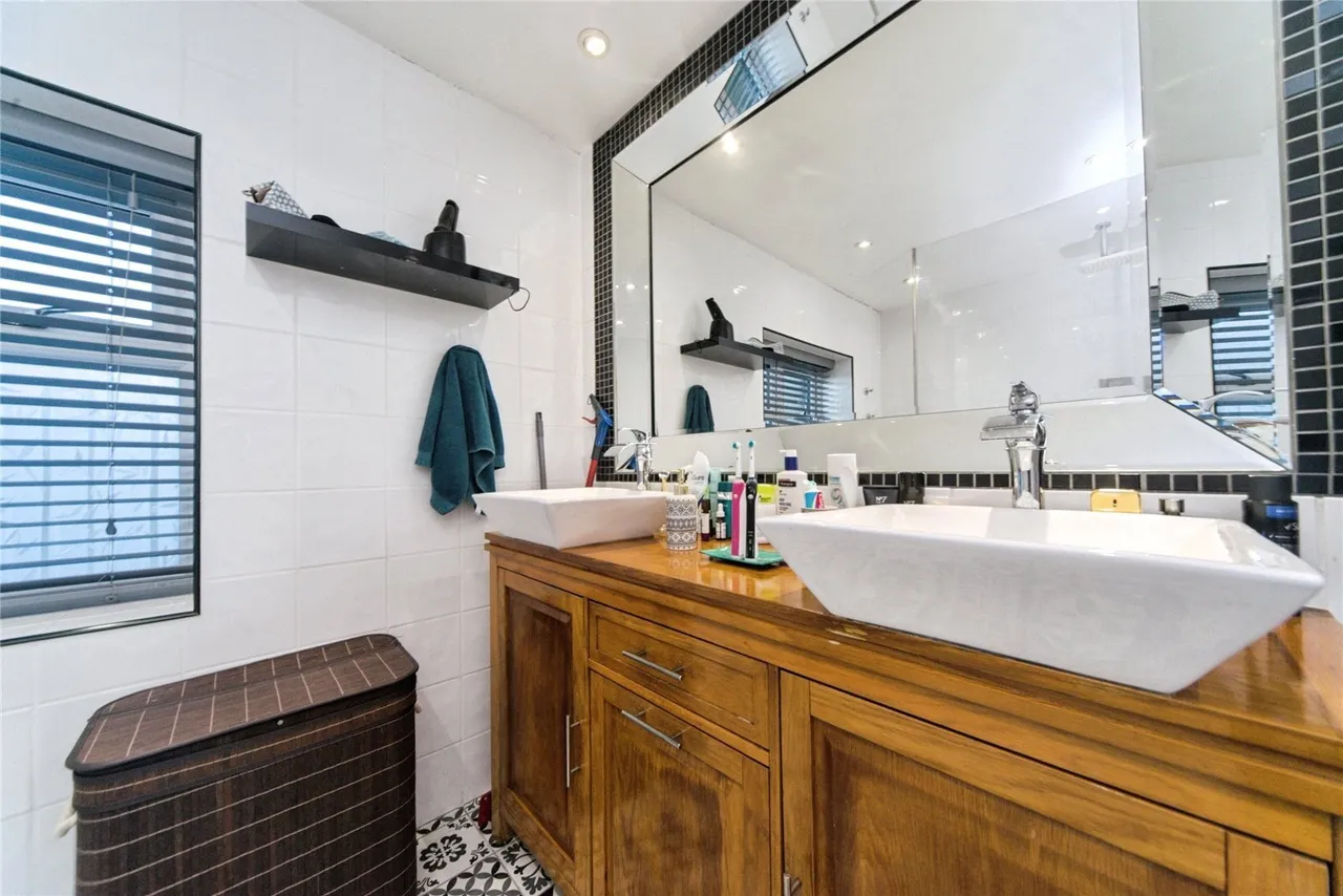 Burrow Down, Eastbourne, BN20, photo 22