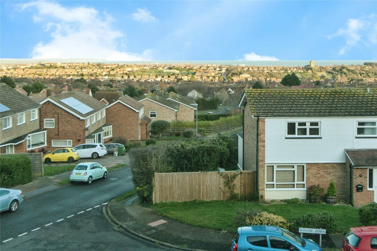 Burrow Down, Eastbourne, BN20, photo 2