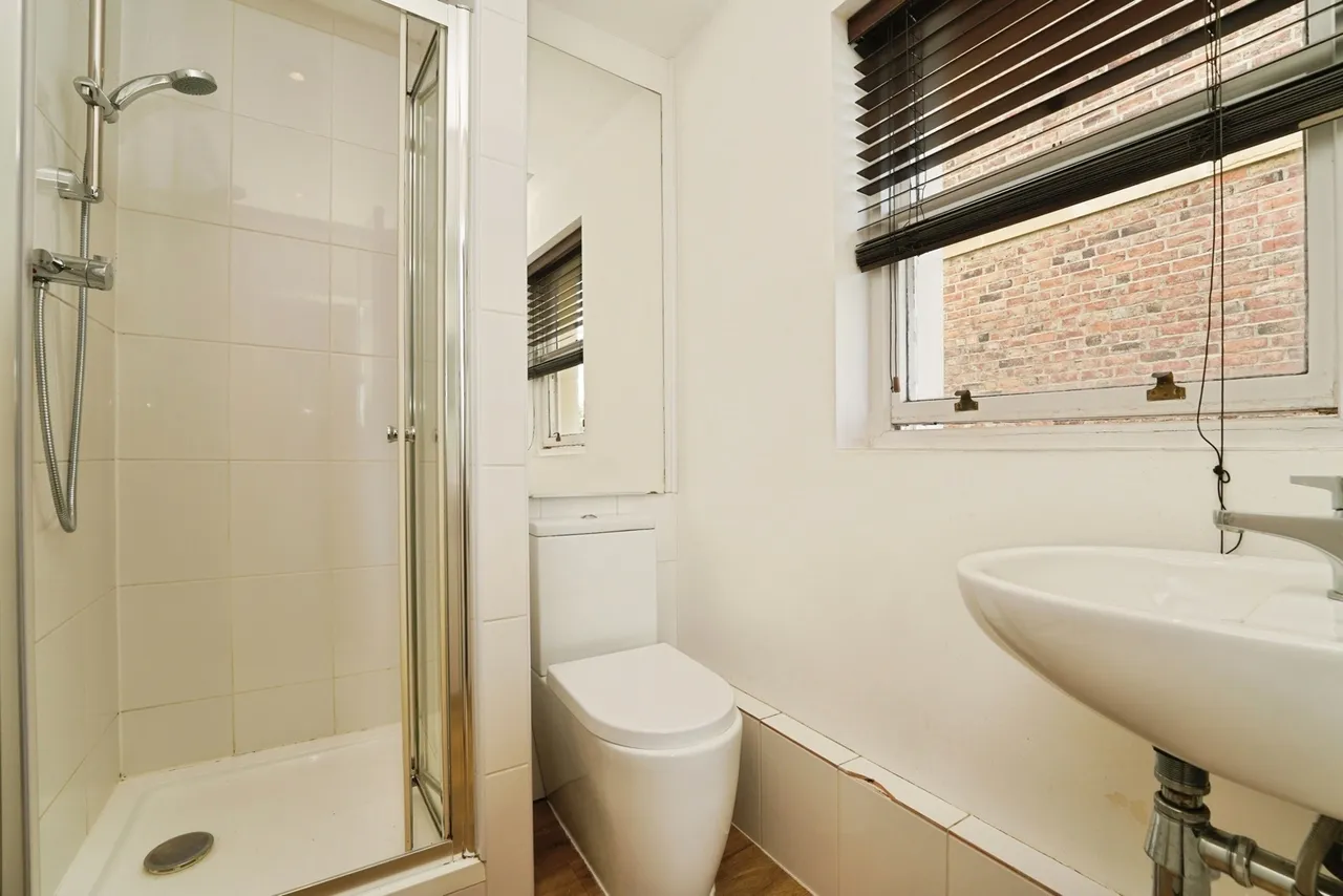 Pittville Circus Road, Cheltenham, GL52, photo 9