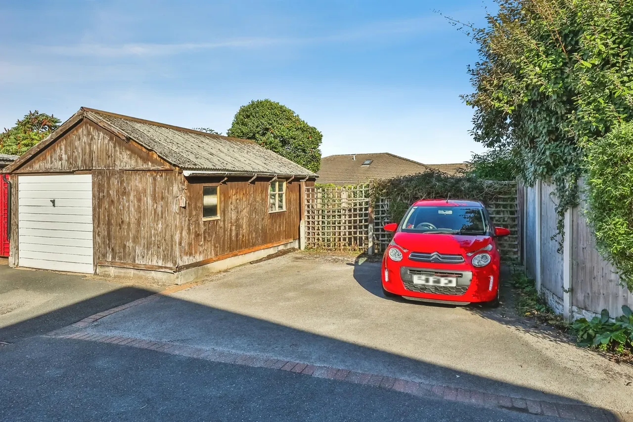 Wood Lane, Hucknall, NG15, photo 17