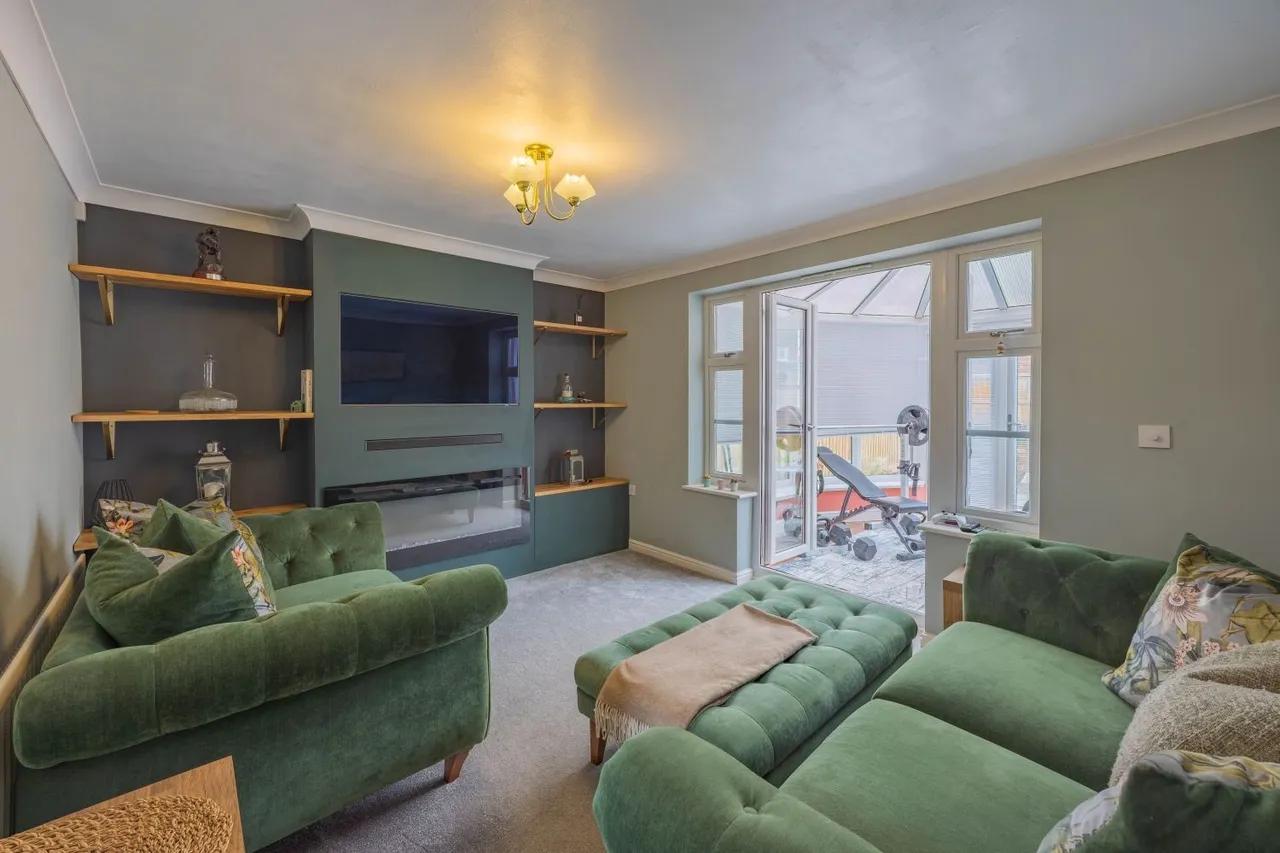 3 bed house for sale, Burge Meadow, Cotford St. Luke, TA4
