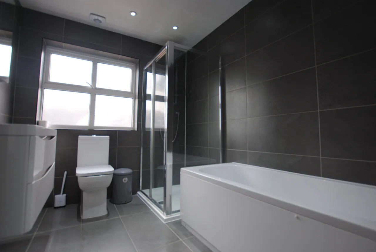 Dashwood Road, Gravesend, Kent, DA11 7LY, photo 14