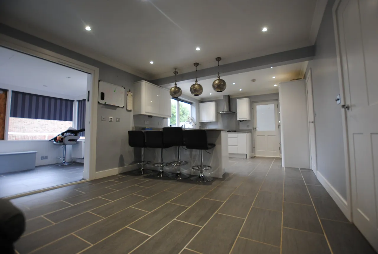 Dashwood Road, Gravesend, Kent, DA11 7LY, photo 6