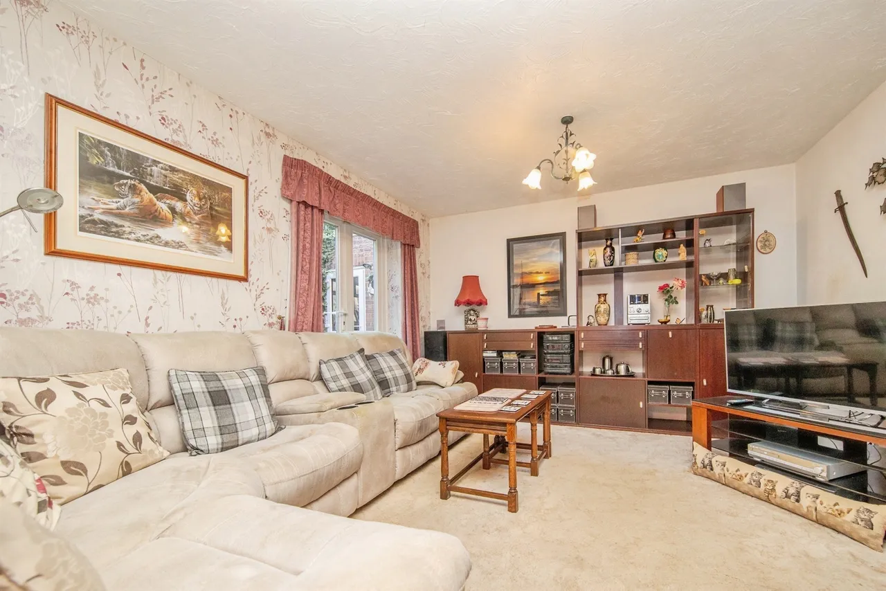 Sheriffs Way, Clacton-On-Sea, CO15, photo 2