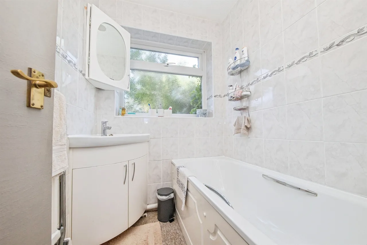 Sheriffs Way, Clacton-On-Sea, CO15, photo 9