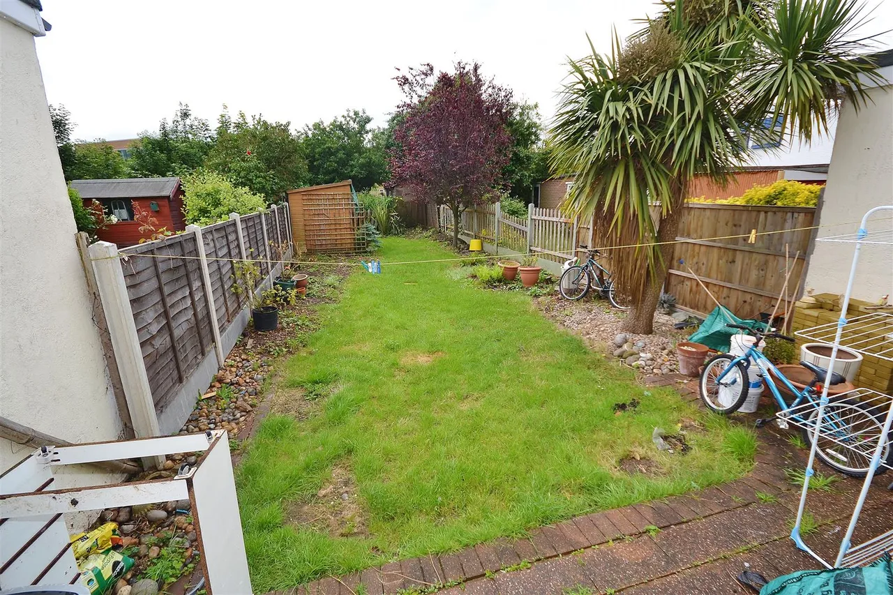 Sandringham Close, 5 Sandringham Close Barkingside, Ilford, Essex, IG61NU, photo 8