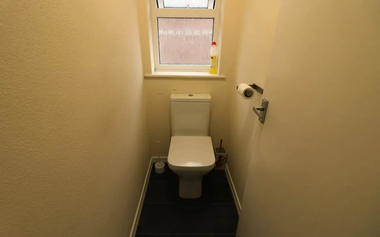 Appledore Avenue, Nottingham, photo 10