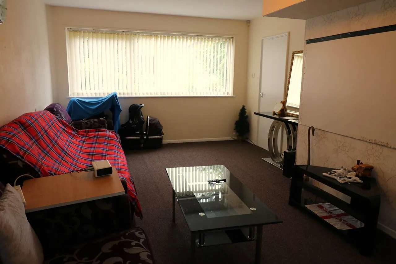 Appledore Avenue, Nottingham, photo 4