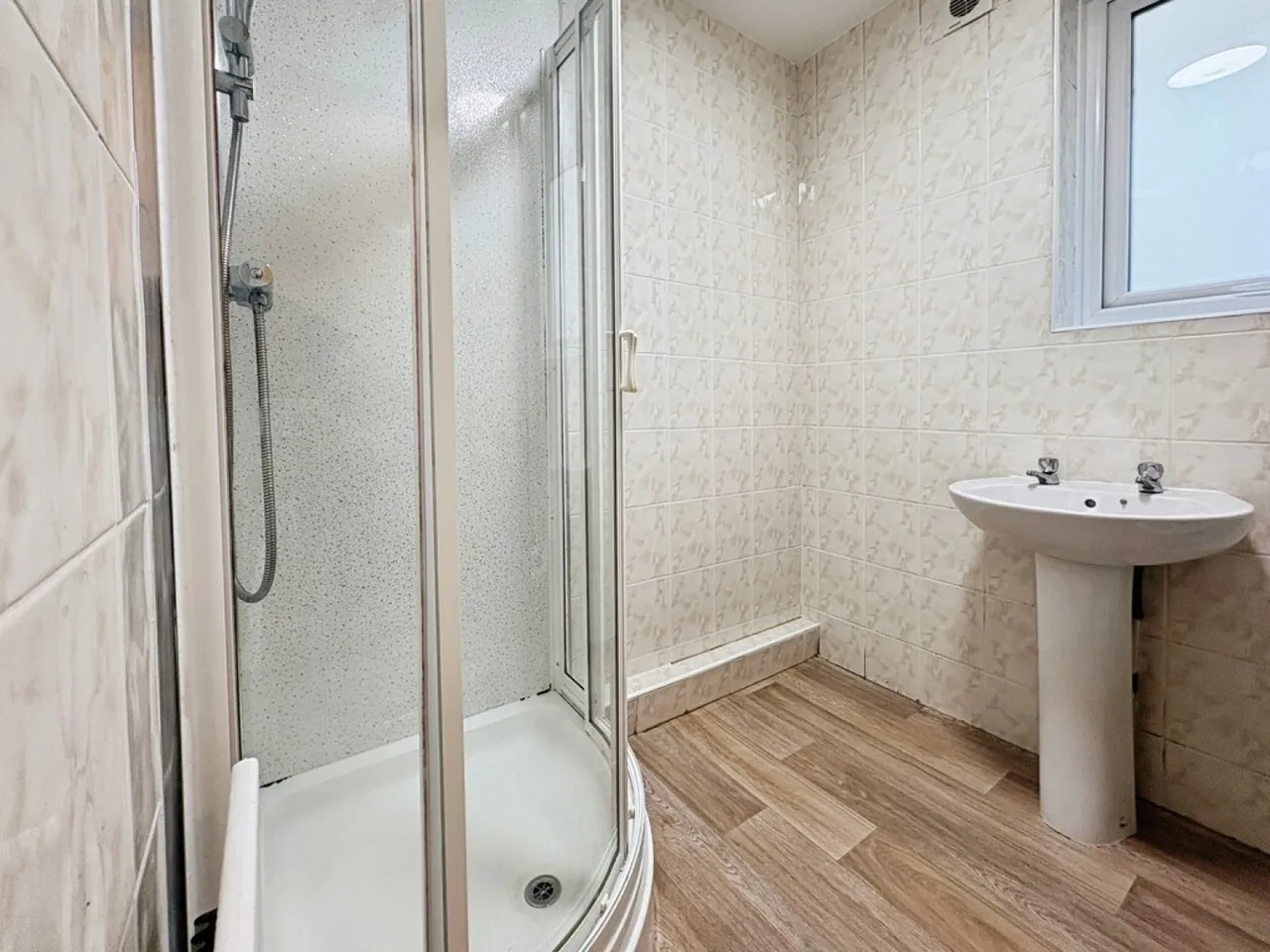 Cheltenham Parade, Harrogate, HG1, photo 9