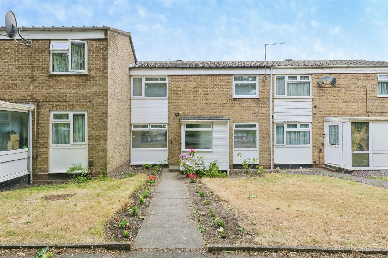 3 bed house for sale — Streetly Road, Birmingham