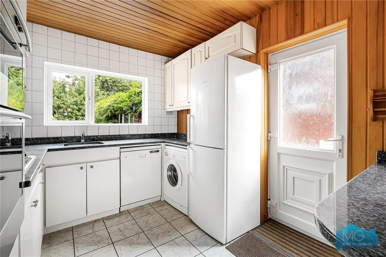 Howcroft Crescent, London, N3, photo 5