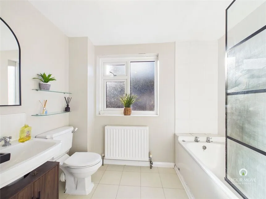 Albert Street, Victoria Garesfield, NE39, photo 17