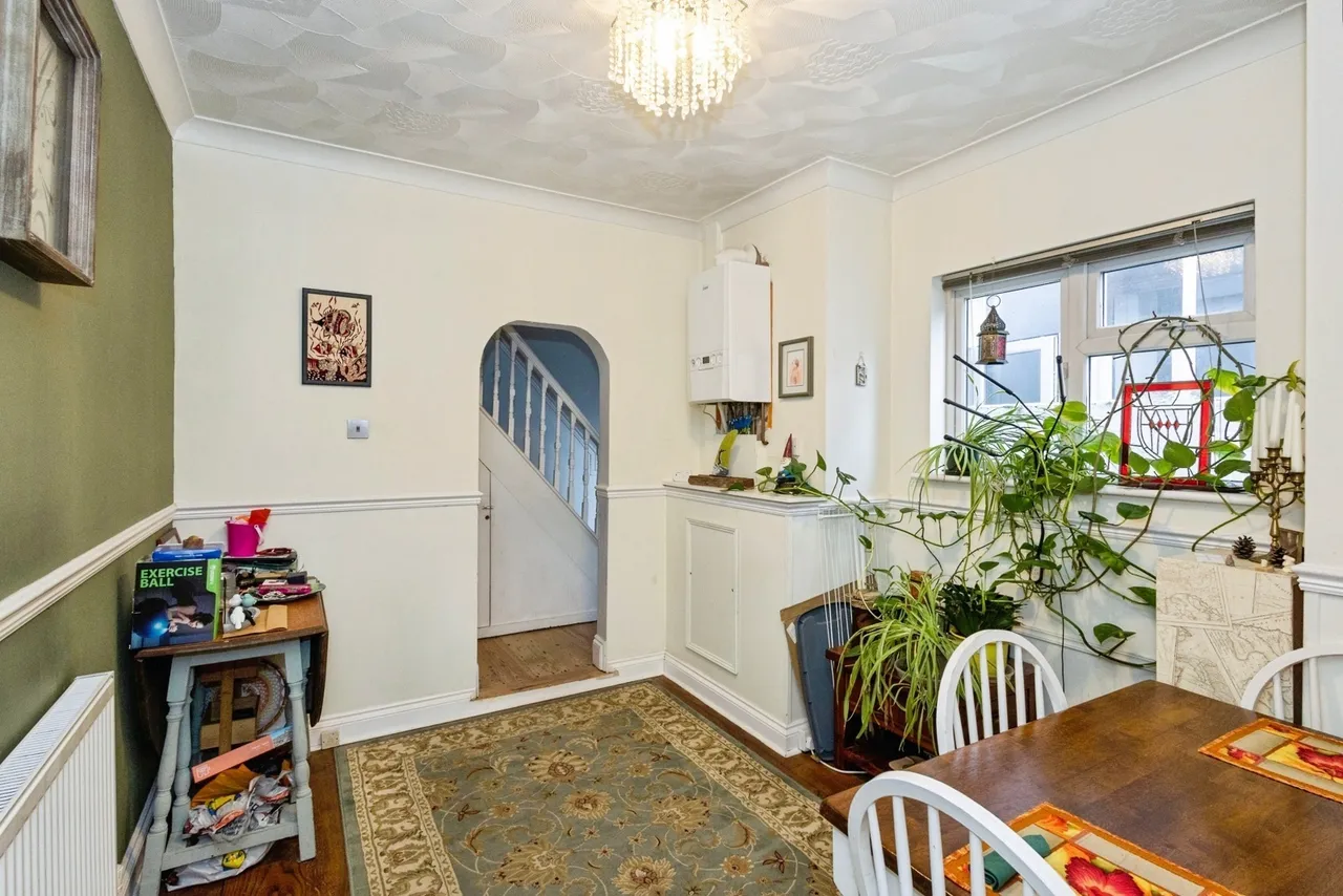 Paulsgrove Road, Portsmouth, PO2, photo 5
