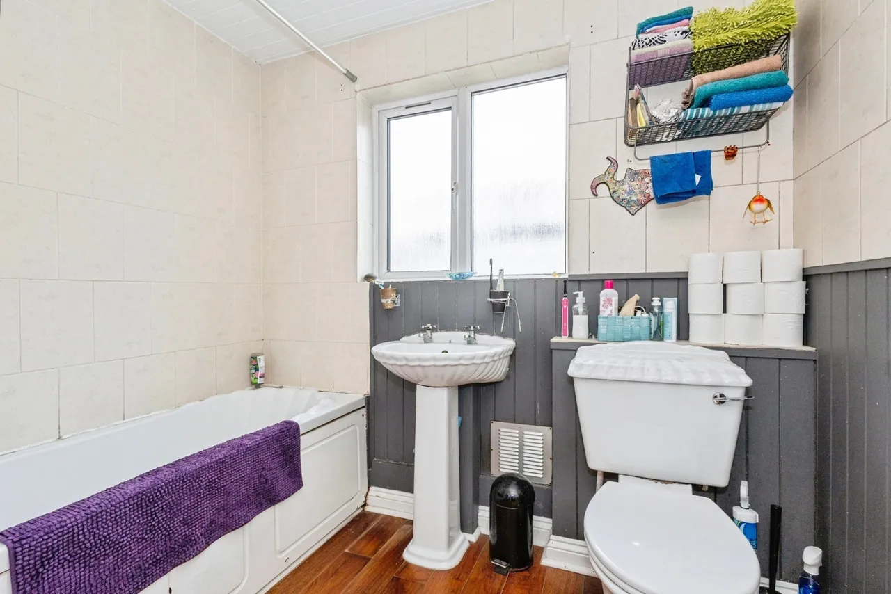 Paulsgrove Road, Portsmouth, PO2, photo 10