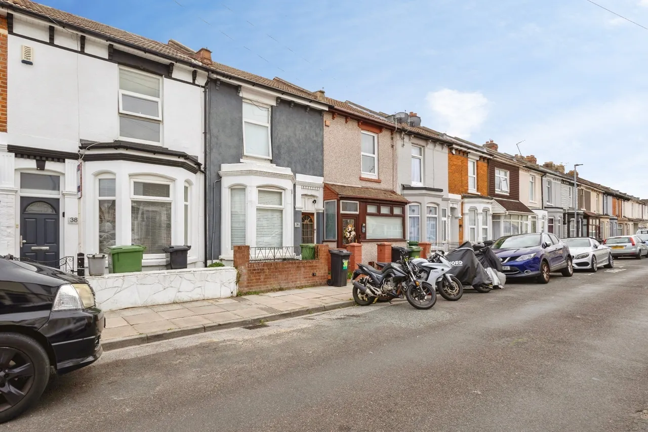 Paulsgrove Road, Portsmouth, PO2, photo 21