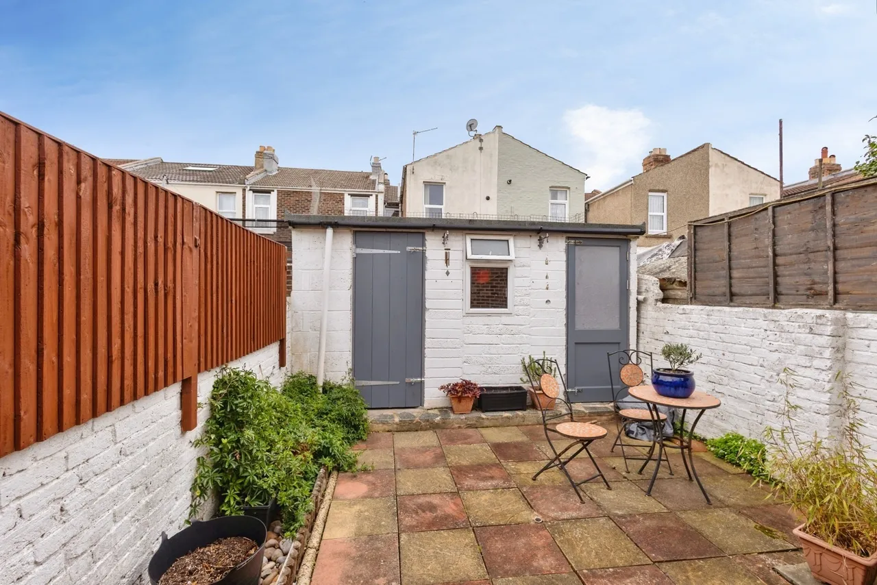 Paulsgrove Road, Portsmouth, PO2, photo 18