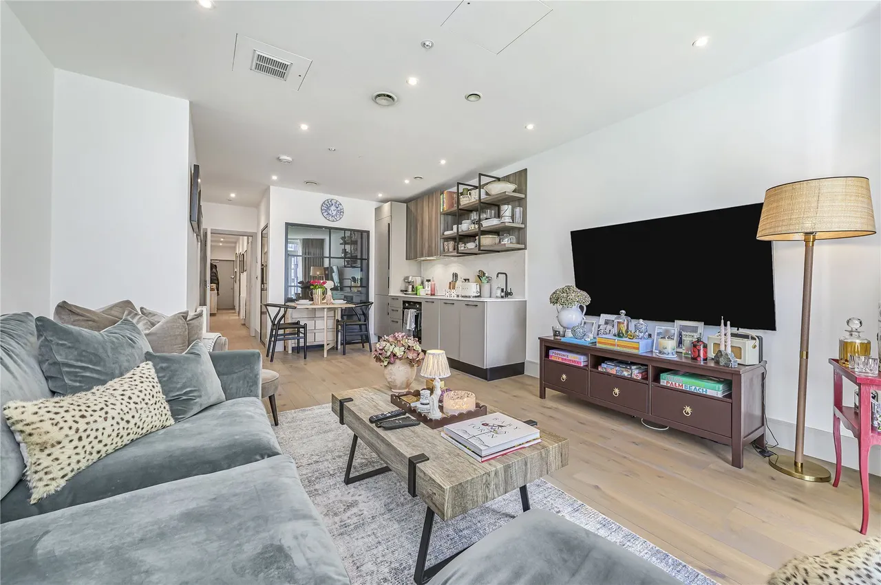 2 bed flat for sale — Clapham Road, London, SW9