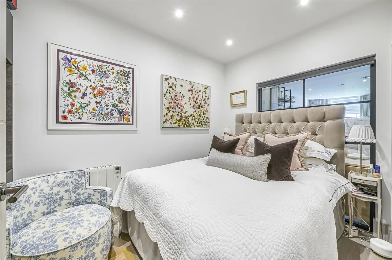 Clapham Road, London, SW9, photo 13