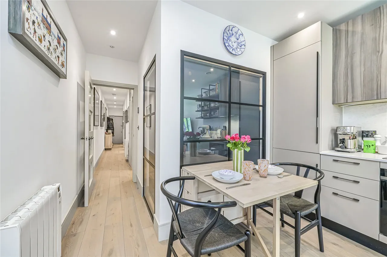 Clapham Road, London, SW9, photo 9