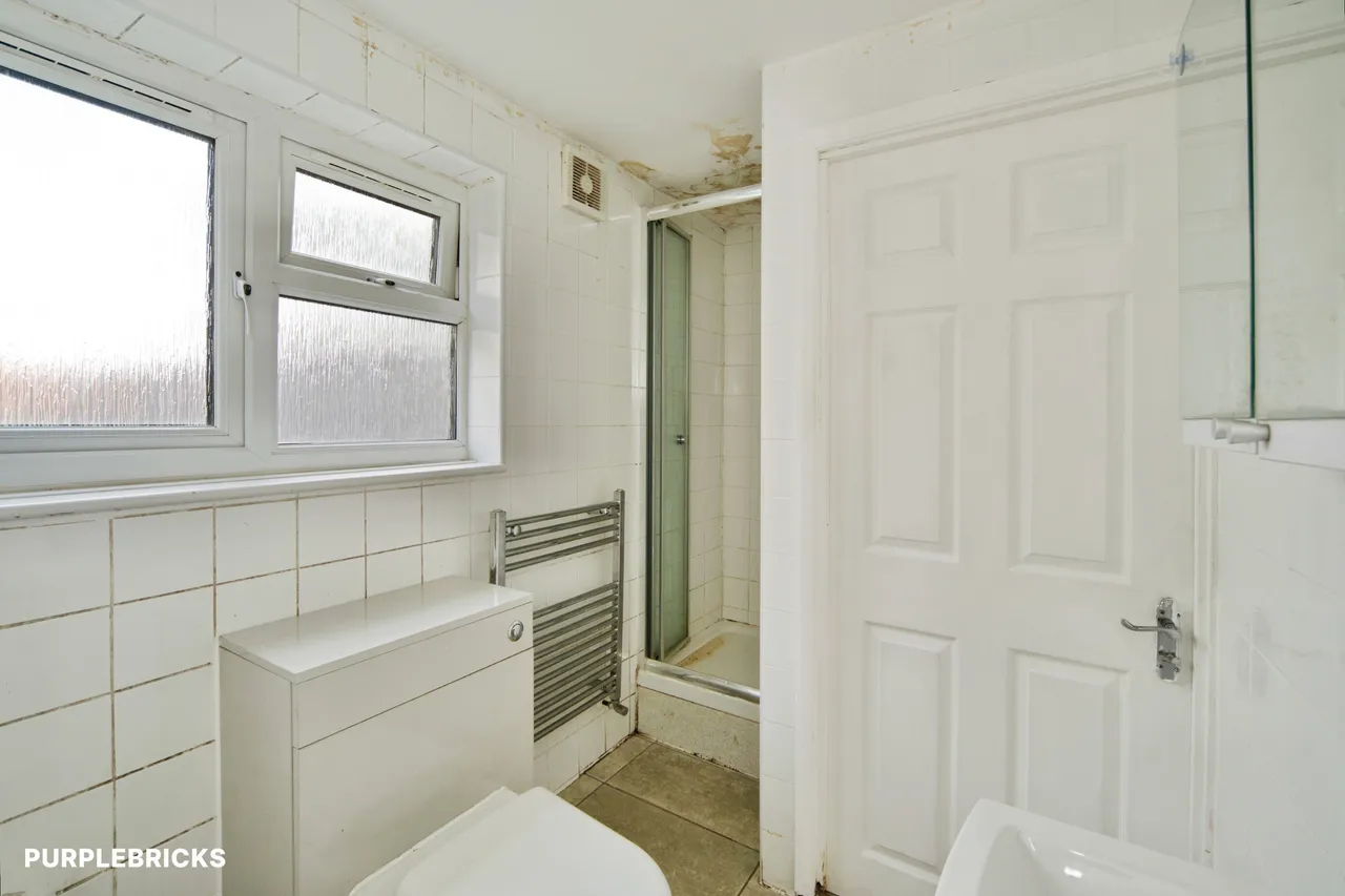 Central Park Road, London, E6, photo 18